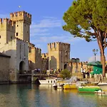 -centrale- Terrazza Sul Lago, La Brezza Del Garda Appartement *